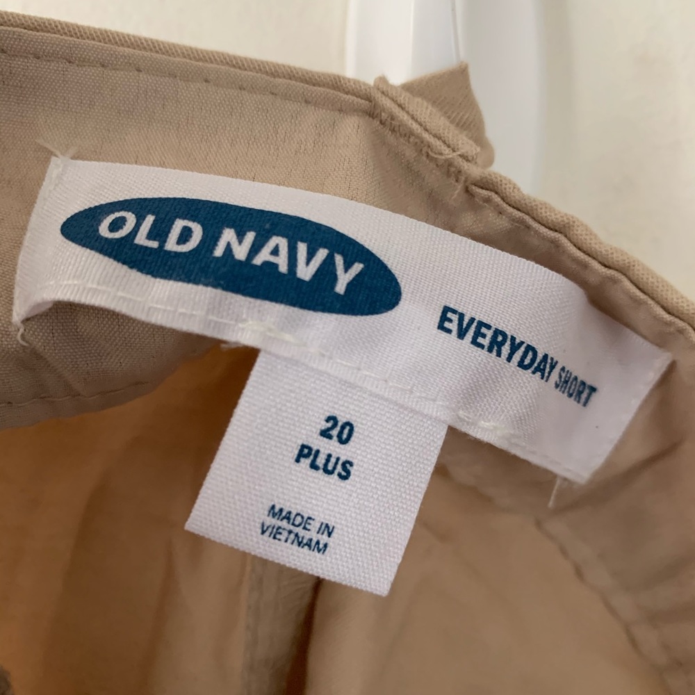 Old Navy Khaki Short
